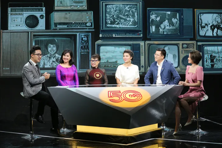 50 giờ đếm ngược - Tin tức ở đâu, VTV ở đó: Phát thanh viên Kim Tiến thú nhận sợ áo dài, NB Thu Uyên ám ảnh đến trường quay quên kịch bản - Ảnh 1. 50 giờ đếm ngược - Tin tức ở đâu, VTV ở đó: Phát thanh viên Kim Tiến thú nhận sợ áo dài, NB Thu Uyên ám ảnh đến trường quay quên kịch bản - Ảnh 1.