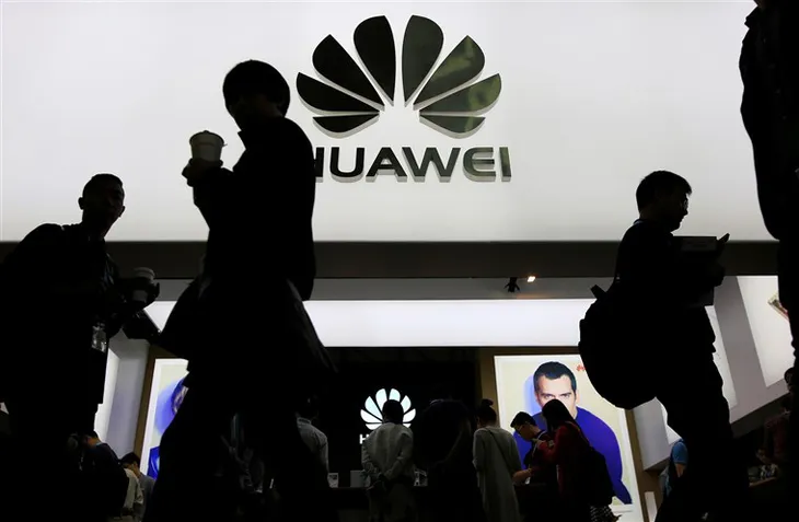 Huawei huy động tiền từ nhân viên sau các lệnh trừng phạt của Mỹ - Ảnh 1. Huawei huy động tiền từ nhân viên sau các lệnh trừng phạt của Mỹ - Ảnh 1.