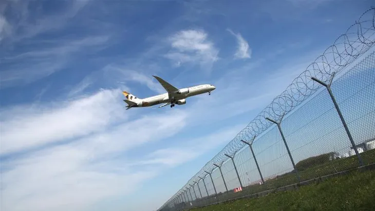 Mỹ điều tra lỗi sản xuất dòng Boeing 787 Dreamliner - Ảnh 1. Mỹ điều tra lỗi sản xuất dòng Boeing 787 Dreamliner - Ảnh 1.