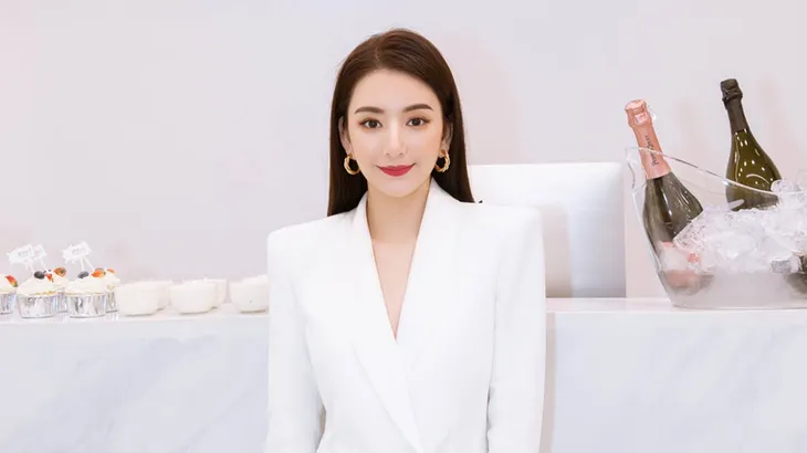 Con gái Quách Phú Thành được chăm sóc bởi ông bà ngoại - Ảnh 1. Con gái Quách Phú Thành được chăm sóc bởi ông bà ngoại - Ảnh 1.