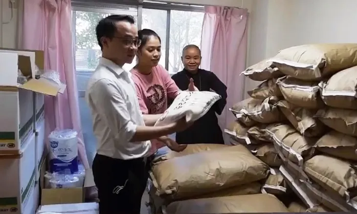 Tình người ấm áp tại khu nhà ở cứu trợ cho người Việt tại Nhật Bản - Ảnh 3. Tình người ấm áp tại khu nhà ở cứu trợ cho người Việt tại Nhật Bản - Ảnh 3.