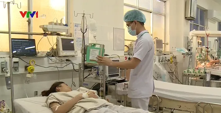 3 sai lầm khiến bệnh nhân trở nặng khi bị bệnh sốt xuất huyết - Ảnh 1. 3 sai lầm khiến bệnh nhân trở nặng khi bị bệnh sốt xuất huyết - Ảnh 1.