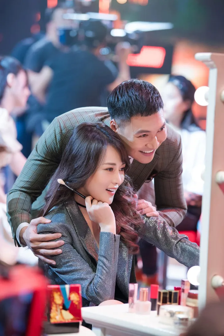 Chào 2021: Cuộc hội ngộ đầu năm của diễn viên đình đám vũ trụ điện ảnh VTV - Ảnh 4. Chào 2021: Cuộc hội ngộ đầu năm của diễn viên đình đám vũ trụ điện ảnh VTV - Ảnh 4.