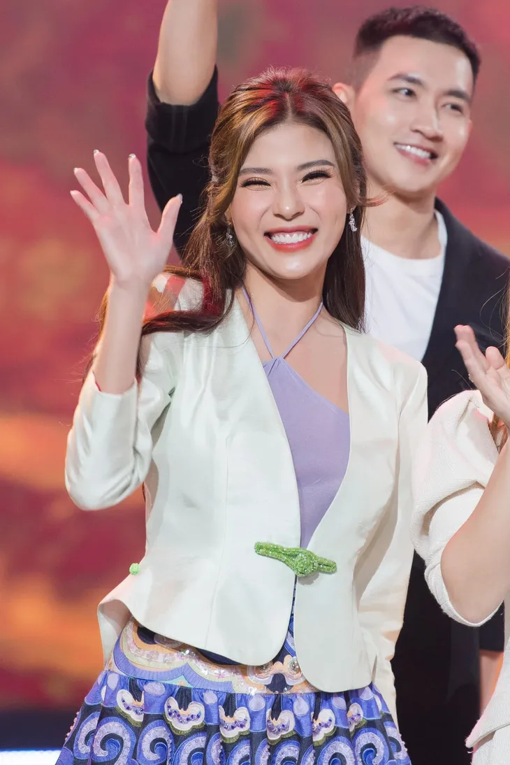 Chào 2021: Cuộc hội ngộ đầu năm của diễn viên đình đám vũ trụ điện ảnh VTV - Ảnh 7. Chào 2021: Cuộc hội ngộ đầu năm của diễn viên đình đám vũ trụ điện ảnh VTV - Ảnh 7.