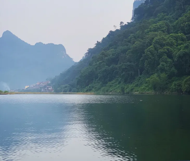 Hồ Ba Bể, Yên Tử, địa đạo Củ Chi sẽ được đề cử di sản thế giới - Ảnh 1. Hồ Ba Bể, Yên Tử, địa đạo Củ Chi sẽ được đề cử di sản thế giới - Ảnh 1.