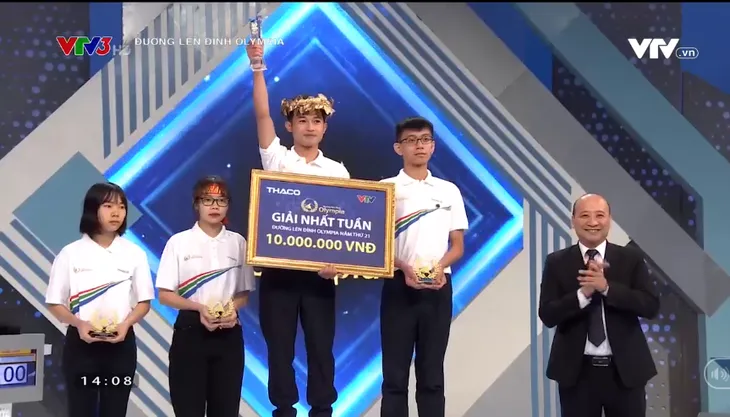 Giằng co điểm với nam sinh Hà Nội, chàng trai Quảng Trị giành vòng nguyệt quế - Ảnh 6.