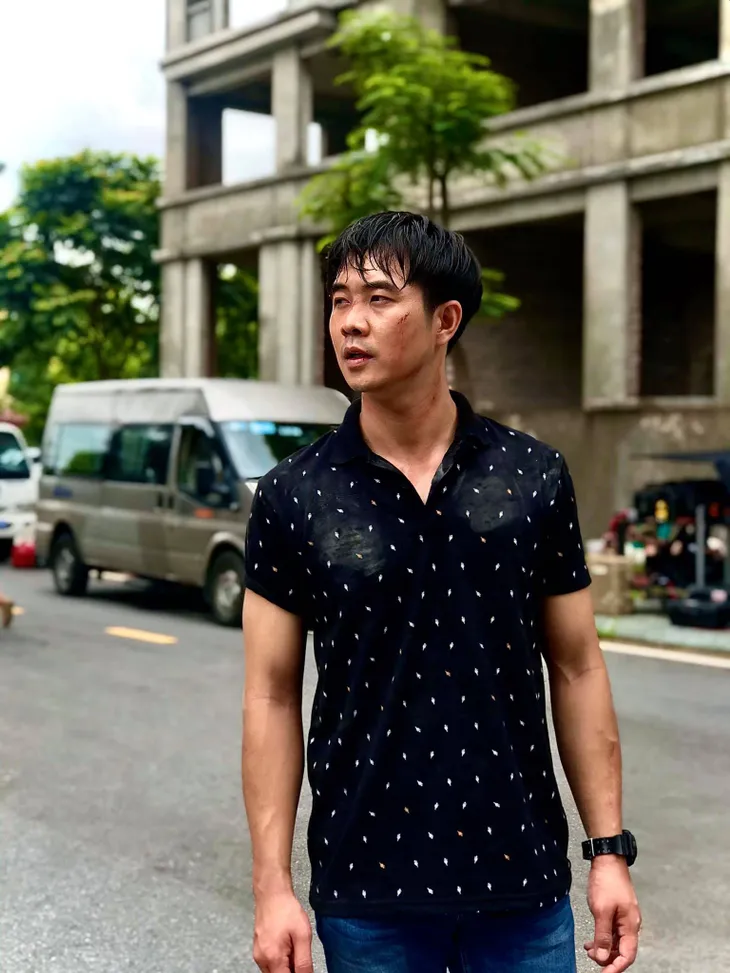 Ngắm vẻ điển trai của chồng MC Thùy Linh trong phim Hồ sơ cá sấu - Ảnh 3. Ngắm vẻ điển trai của chồng MC Thùy Linh trong phim Hồ sơ cá sấu - Ảnh 3.