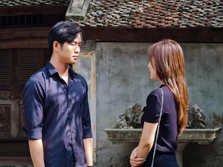 Ngắm vẻ điển trai của chồng MC Thùy Linh trong phim Hồ sơ cá sấu - Ảnh 4. Ngắm vẻ điển trai của chồng MC Thùy Linh trong phim Hồ sơ cá sấu - Ảnh 4.