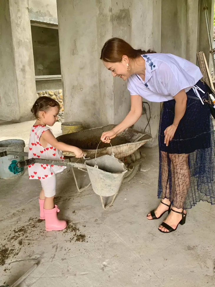 Ngắm vẻ dễ thương của con gái diễn viên Lan Phương - Ảnh 12. Ngắm vẻ dễ thương của con gái diễn viên Lan Phương - Ảnh 12.