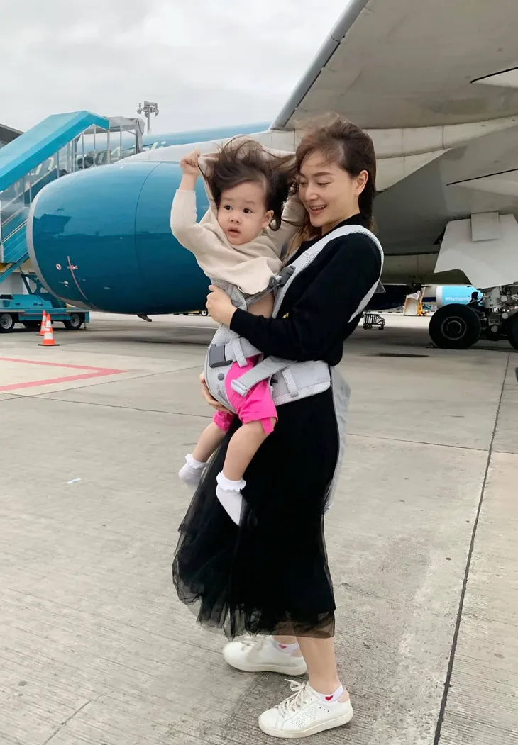 Ngắm vẻ dễ thương của con gái diễn viên Lan Phương - Ảnh 2. Ngắm vẻ dễ thương của con gái diễn viên Lan Phương - Ảnh 2.
