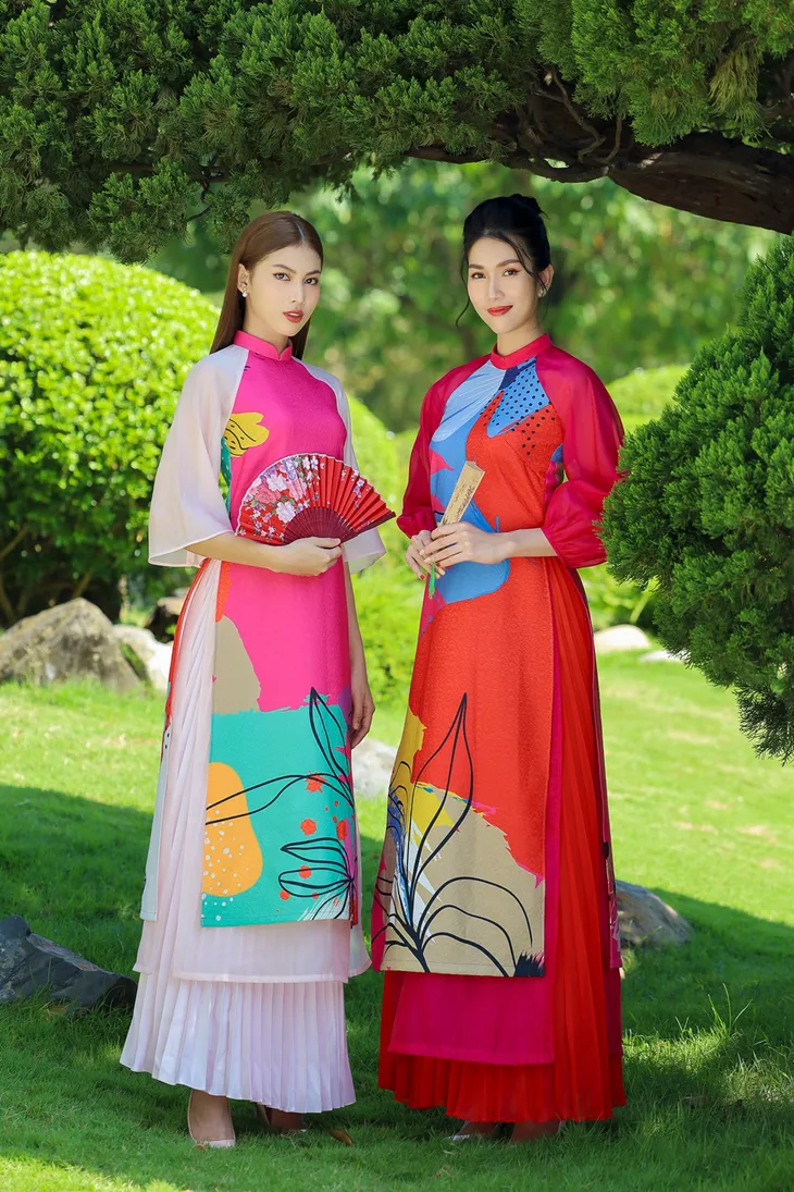 Á hậu Phương Anh, Ngọc Thảo gợi ý diện áo dài Tết nhiều màu - Ảnh 1. Á hậu Phương Anh, Ngọc Thảo gợi ý diện áo dài Tết nhiều màu - Ảnh 1.