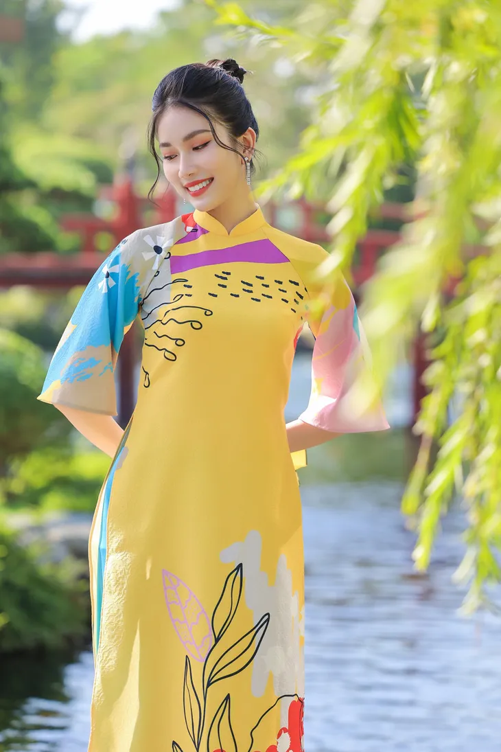 Á hậu Phương Anh, Ngọc Thảo gợi ý diện áo dài Tết nhiều màu - Ảnh 4. Á hậu Phương Anh, Ngọc Thảo gợi ý diện áo dài Tết nhiều màu - Ảnh 4.