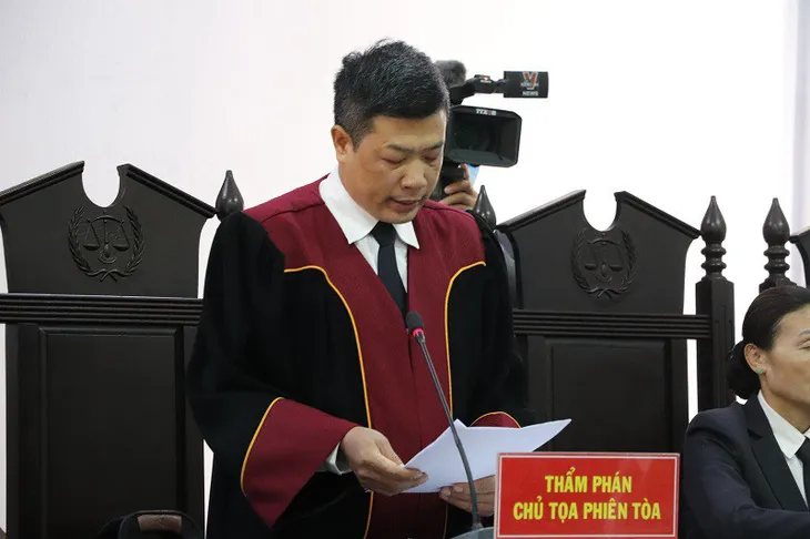 Hoãn phiên tòa xử Trịnh Sướng do 1 bị cáo có giấy chứng nhận tâm thần - Ảnh 3. Hoãn phiên tòa xử Trịnh Sướng do 1 bị cáo có giấy chứng nhận tâm thần - Ảnh 3.