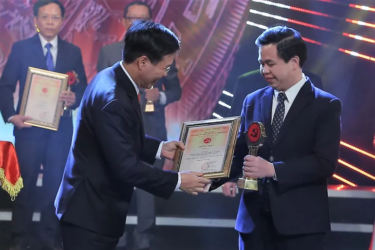 Đài Truyền hình Việt Nam đoạt 3 giải thưởng tại lễ trao giải Búa liềm vàng năm 2020 - Ảnh 4. Đài Truyền hình Việt Nam đoạt 3 giải thưởng tại lễ trao giải Búa liềm vàng năm 2020 - Ảnh 4.