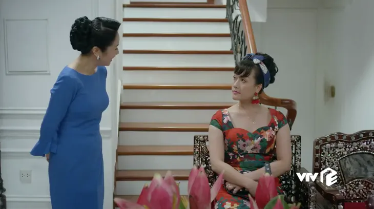 Hướng dương ngược nắng - Tập 14: Minh khốn khổ lo mẹ sập bẫy phi công, Trí điếng người nhận cái tát trời giáng - Ảnh 6. Hướng dương ngược nắng - Tập 14: Minh khốn khổ lo mẹ sập bẫy phi công, Trí điếng người nhận cái tát trời giáng - Ảnh 6.