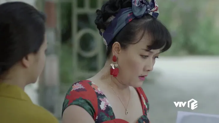 Hướng dương ngược nắng - Tập 14: Minh khốn khổ lo mẹ sập bẫy phi công, Trí điếng người nhận cái tát trời giáng - Ảnh 10. Hướng dương ngược nắng - Tập 14: Minh khốn khổ lo mẹ sập bẫy phi công, Trí điếng người nhận cái tát trời giáng - Ảnh 10.