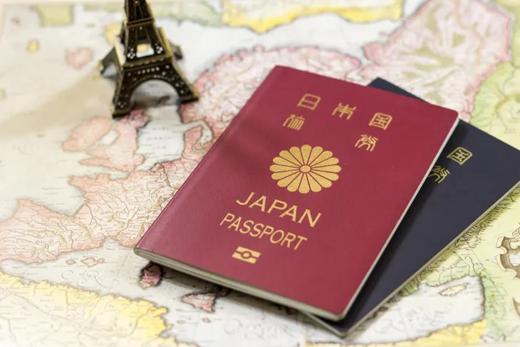 Lộ diện những hộ chiếu quyền lực nhất thế giới đầu năm 2021 - Ảnh 1. Lộ diện những hộ chiếu quyền lực nhất thế giới đầu năm 2021 - Ảnh 1.