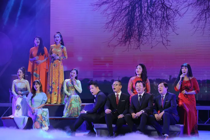 Nhà hát Ca múa nhạc Việt Nam vinh dự đón nhận danh hiệu Anh hùng Lao động thời kỳ đổi mới - Ảnh 16. Nhà hát Ca múa nhạc Việt Nam vinh dự đón nhận danh hiệu Anh hùng Lao động thời kỳ đổi mới - Ảnh 16.