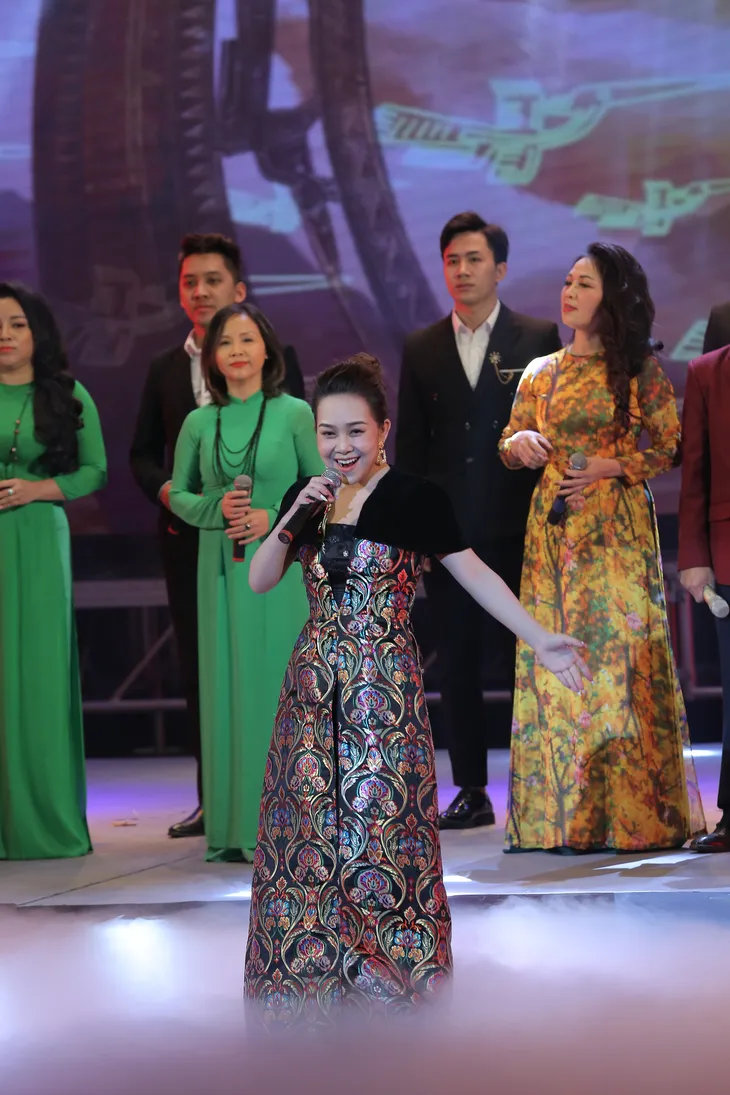 Nhà hát Ca múa nhạc Việt Nam vinh dự đón nhận danh hiệu Anh hùng Lao động thời kỳ đổi mới - Ảnh 10. Nhà hát Ca múa nhạc Việt Nam vinh dự đón nhận danh hiệu Anh hùng Lao động thời kỳ đổi mới - Ảnh 10.