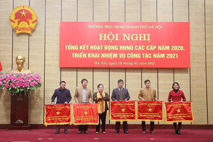 Hà Nội vượt qua khó khăn đạt kết quả toàn diện, vượt bậc trong phát triển kinh tế-xã hội - Ảnh 2. Hà Nội vượt qua khó khăn đạt kết quả toàn diện, vượt bậc trong phát triển kinh tế-xã hội - Ảnh 2.
