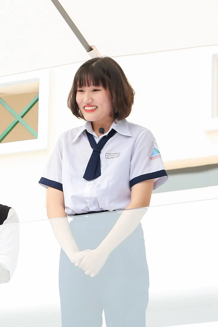Han Sara hát Tớ thích cậu cỗ vũ nam sinh tỏ tình, Lê Lộc tiết lộ bí mật động thời đi học - Ảnh 3. Han Sara hát Tớ thích cậu cỗ vũ nam sinh tỏ tình, Lê Lộc tiết lộ bí mật động thời đi học - Ảnh 3.