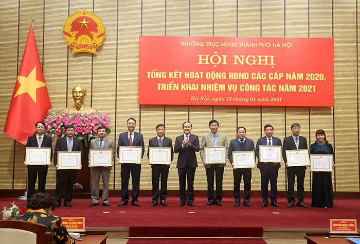 Hà Nội vượt qua khó khăn đạt kết quả toàn diện, vượt bậc trong phát triển kinh tế-xã hội - Ảnh 4. Hà Nội vượt qua khó khăn đạt kết quả toàn diện, vượt bậc trong phát triển kinh tế-xã hội - Ảnh 4.