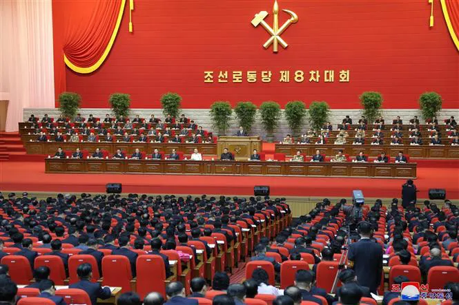 Triều Tiên trình làng nhiều vũ khí mới tại lễ duyệt binh mừng Đại hội Đảng - Ảnh 6. Triều Tiên trình làng nhiều vũ khí mới tại lễ duyệt binh mừng Đại hội Đảng - Ảnh 6.