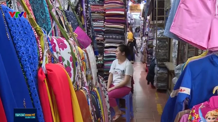 TP Hồ Chí Minh giảm 50% tiền thuê sạp cho tiểu thương: “Đây là sự động viên lớn” - Ảnh 2. TP Hồ Chí Minh giảm 50% tiền thuê sạp cho tiểu thương: “Đây là sự động viên lớn” - Ảnh 2.