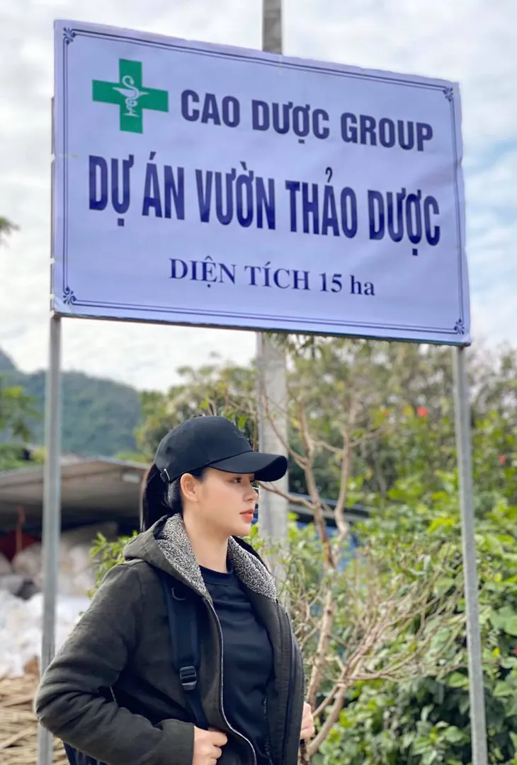 Hướng dương ngược nắng: Hé lộ hình ảnh Minh về Cao Dược làm việc - Ảnh 1. Hướng dương ngược nắng: Hé lộ hình ảnh Minh về Cao Dược làm việc - Ảnh 1.