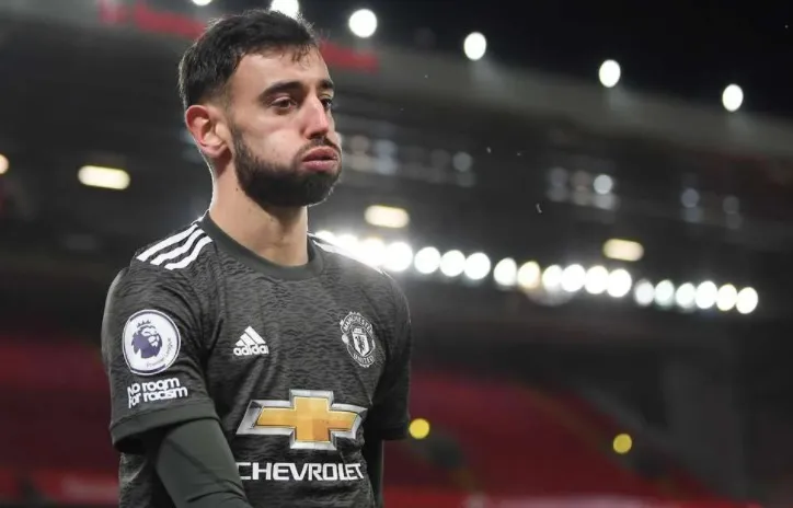 Bruno Fernandes thể hiện tinh thần rực lửa sau trận hòa Liverpool - Ảnh 2. Bruno Fernandes thể hiện tinh thần rực lửa sau trận hòa Liverpool - Ảnh 2.