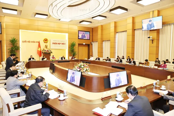 Chủ tịch Quốc hội chủ trì Phiên họp thứ 2 Hội đồng bầu cử Quốc gia - Ảnh 3. Chủ tịch Quốc hội chủ trì Phiên họp thứ 2 Hội đồng bầu cử Quốc gia - Ảnh 3.