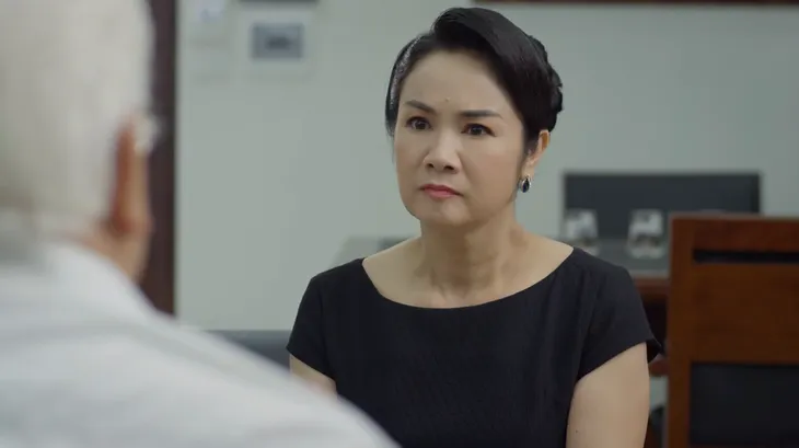 Hướng dương ngược nắng - Tập 17: Ra đòn cảnh cáo chị em Minh - Trí, bà Bạch Cúc quyết chống lại bố chồng - Ảnh 19. Hướng dương ngược nắng - Tập 17: Ra đòn cảnh cáo chị em Minh - Trí, bà Bạch Cúc quyết chống lại bố chồng - Ảnh 19.