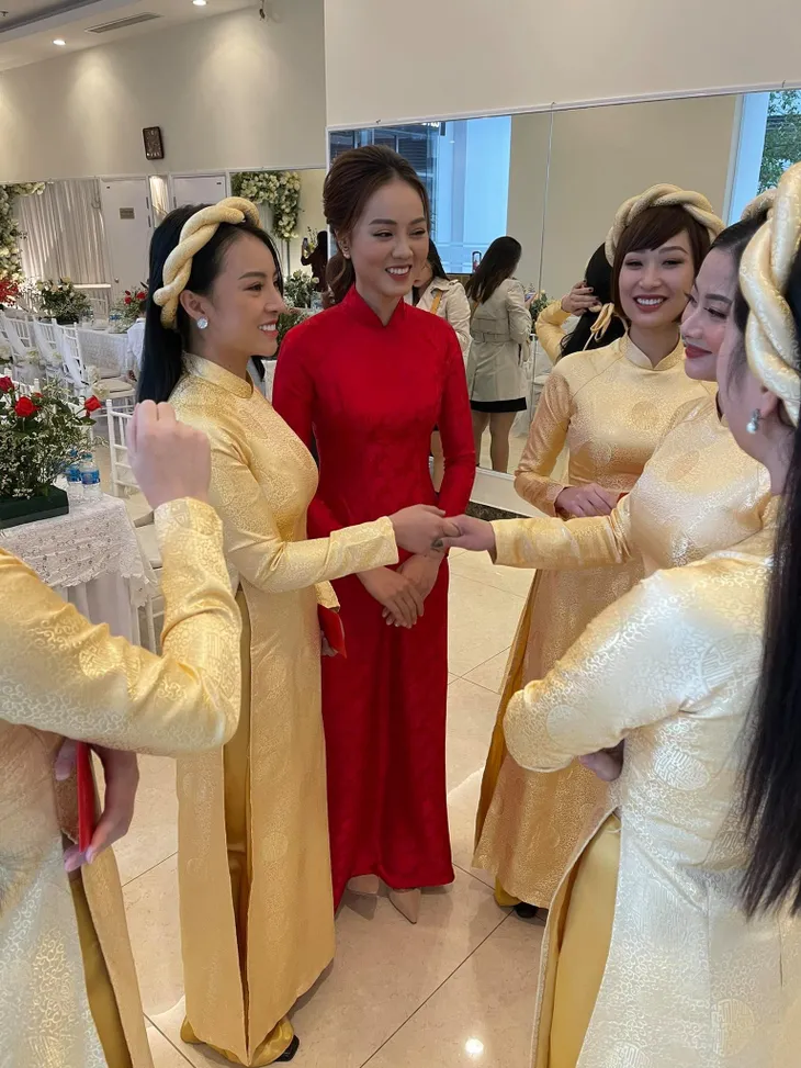 Những hình ảnh đầu tiên từ lễ cưới của NSND Công Lý và bạn gái - Ảnh 3. Những hình ảnh đầu tiên từ lễ cưới của NSND Công Lý và bạn gái - Ảnh 3.