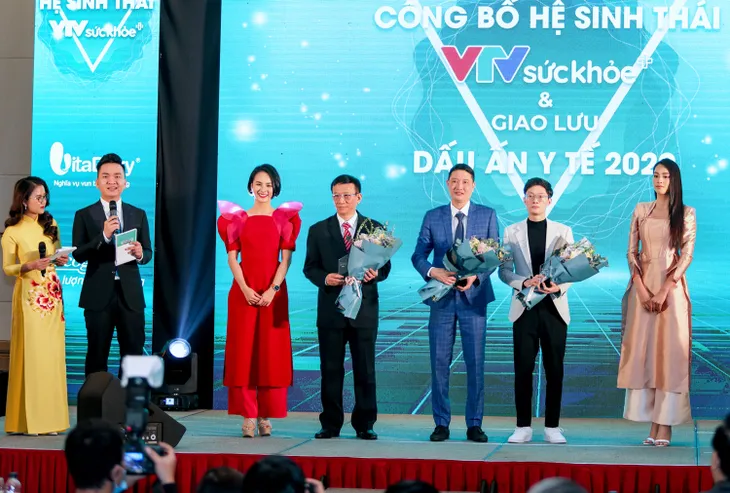 Toàn cảnh Lễ công bố Hệ sinh thái VTV Sức khỏe và giao lưu Dấu ấn Y tế 2020 - Ảnh 13. Toàn cảnh Lễ công bố Hệ sinh thái VTV Sức khỏe và giao lưu Dấu ấn Y tế 2020 - Ảnh 13.