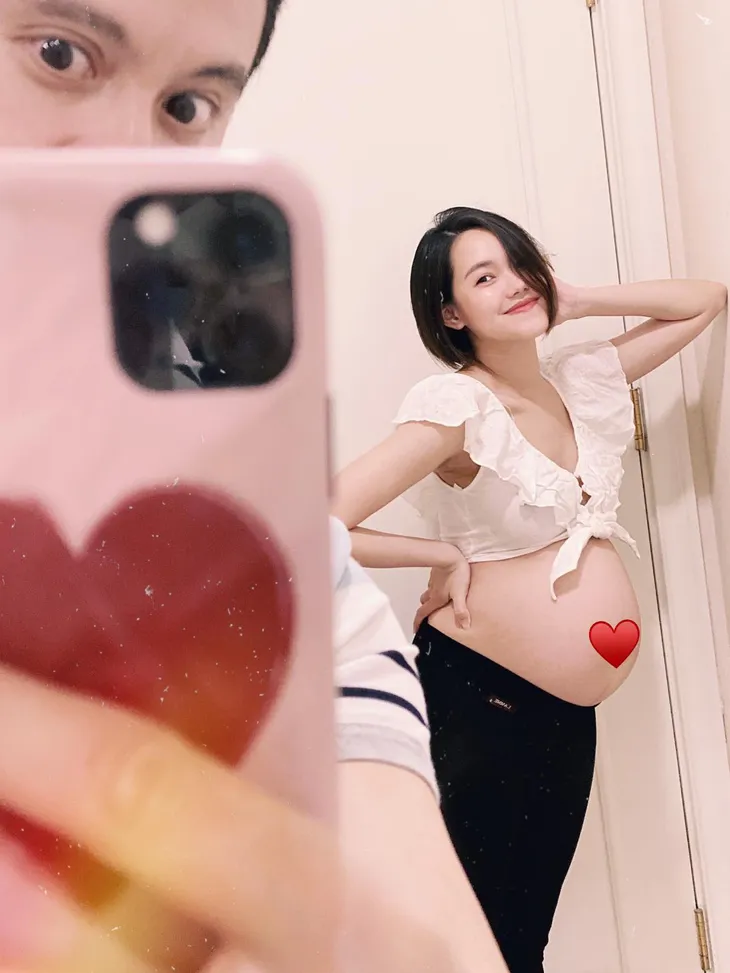 Mù Tạt Khánh Vân khoe bụng bầu sắp sinh - Ảnh 2. Mù Tạt Khánh Vân khoe bụng bầu sắp sinh - Ảnh 2.