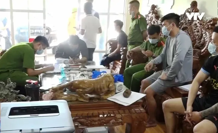 Đẩy mạnh trấn áp tội phạm trong thời gian diễn ra Đại hội XIII và Tết Nguyên đán - Ảnh 3.