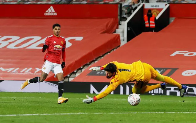Manchester United 3-2 Liverpool: Mưa bàn thắng trên sân Old Trafford (Vòng 4 FA Cup) - Ảnh 5. Manchester United 3-2 Liverpool: Mưa bàn thắng trên sân Old Trafford (Vòng 4 FA Cup) - Ảnh 5.