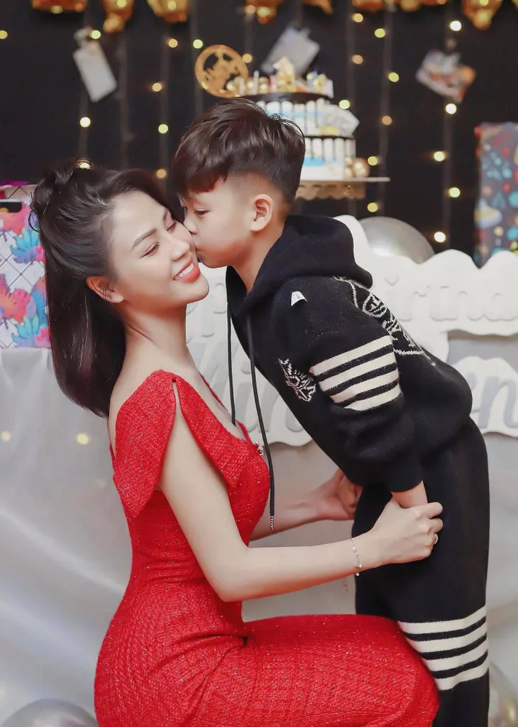 Lương Thu Trang - Minh của Hướng dương ngược nắng khoe con trai lém lỉnh - Ảnh 9. Lương Thu Trang - Minh của Hướng dương ngược nắng khoe con trai lém lỉnh - Ảnh 9.