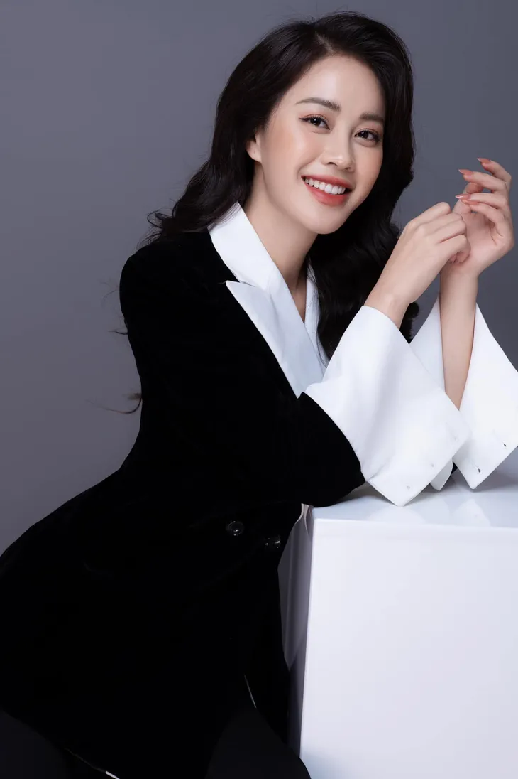 Hé lộ nữ chính khiến dàn trai đẹp mê đắm trong phim Yêu hơn cả bầu trời - Ảnh 3. Hé lộ nữ chính khiến dàn trai đẹp mê đắm trong phim Yêu hơn cả bầu trời - Ảnh 3.