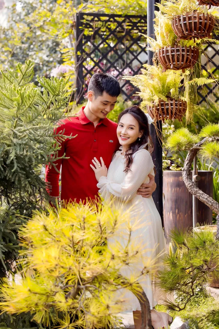 Ngắm gu thời trang tinh tế, nổi bật của bà bầu Bảo Thanh - Ảnh 8. Ngắm gu thời trang tinh tế, nổi bật của bà bầu Bảo Thanh - Ảnh 8.