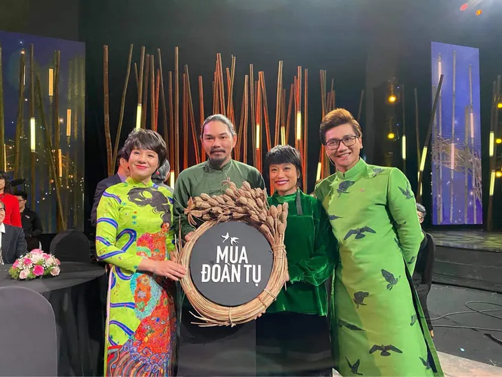 Cầu truyền hình đón giao thừa của VTV năm 2021: Mùa đoàn tụ - Ảnh 1. Cầu truyền hình đón giao thừa của VTV năm 2021: Mùa đoàn tụ - Ảnh 1.