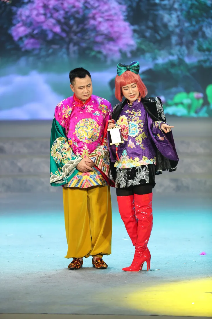 Hơn 10 năm tham gia Táo quân, NSND Tự Long mới có lần đầu này - Ảnh 2. Hơn 10 năm tham gia Táo quân, NSND Tự Long mới có lần đầu này - Ảnh 2.