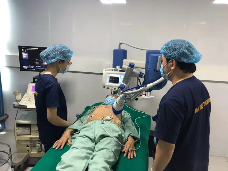 Điều trị thiếu máu cơ tim bằng sóng xung kích - Ảnh 2. Điều trị thiếu máu cơ tim bằng sóng xung kích - Ảnh 2.