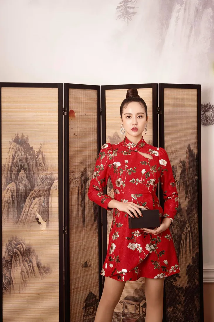 Mai Ngọc, Huyền Lizzie đẹp hút hồn trong trang phục áo dài cách tân - Ảnh 5. Mai Ngọc, Huyền Lizzie đẹp hút hồn trong trang phục áo dài cách tân - Ảnh 5.