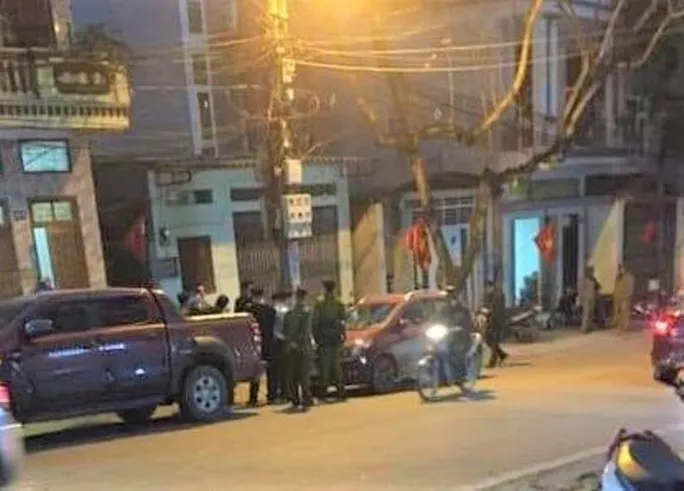 Bóp cổ người tình tử vong rồi bế con nhỏ về quê - Ảnh 1. Bóp cổ người tình tử vong rồi bế con nhỏ về quê - Ảnh 1.