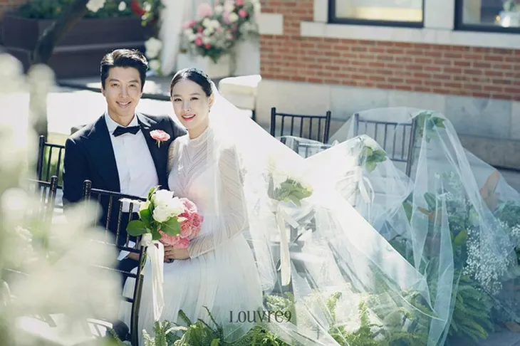 Lee Dong Gun lần đầu tiên xuất hiện sau ly hôn - Ảnh 2. Lee Dong Gun lần đầu tiên xuất hiện sau ly hôn - Ảnh 2.