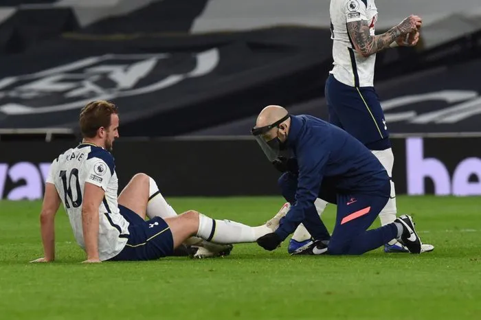 Harry Kane gặp chấn thương sau thất bại trước Liverpool - Ảnh 4. Harry Kane gặp chấn thương sau thất bại trước Liverpool - Ảnh 4.