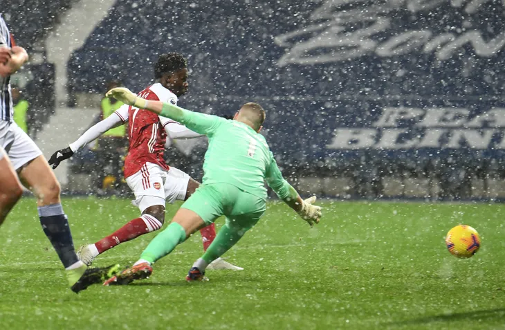 West Brom 0-4 Arsenal: Pháo thủ tiếp đà trở lại mạnh mẽ! - Ảnh 2. West Brom 0-4 Arsenal: Pháo thủ tiếp đà trở lại mạnh mẽ! - Ảnh 2.