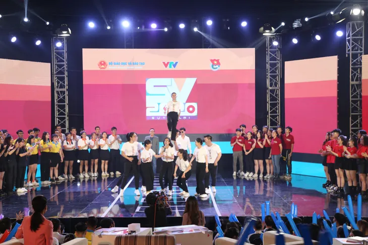 Đại học Luật TP. Hồ Chí Minh xuất sắc giành tấm vé vào chung kết toàn quốc SV 2020 - Ảnh 8. Đại học Luật TP. Hồ Chí Minh xuất sắc giành tấm vé vào chung kết toàn quốc SV 2020 - Ảnh 8.