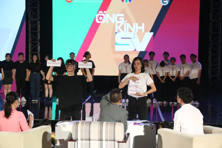 Đại học Luật TP. Hồ Chí Minh xuất sắc giành tấm vé vào chung kết toàn quốc SV 2020 - Ảnh 12. Đại học Luật TP. Hồ Chí Minh xuất sắc giành tấm vé vào chung kết toàn quốc SV 2020 - Ảnh 12.